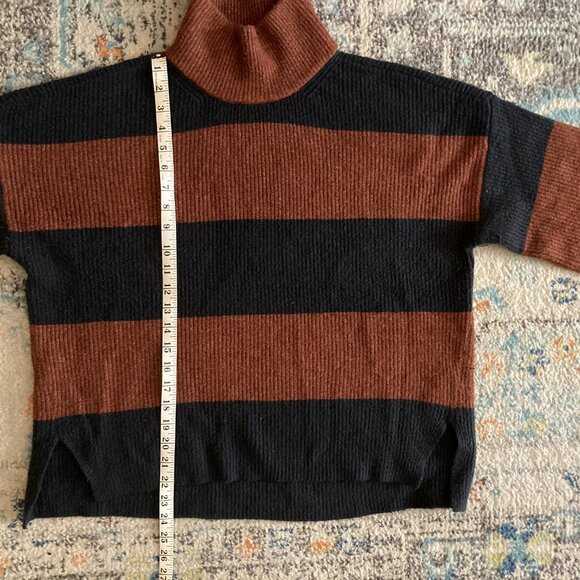 Abercrombie & Fitch Striped Turtleneck Sweater L - Picture 7 of 9